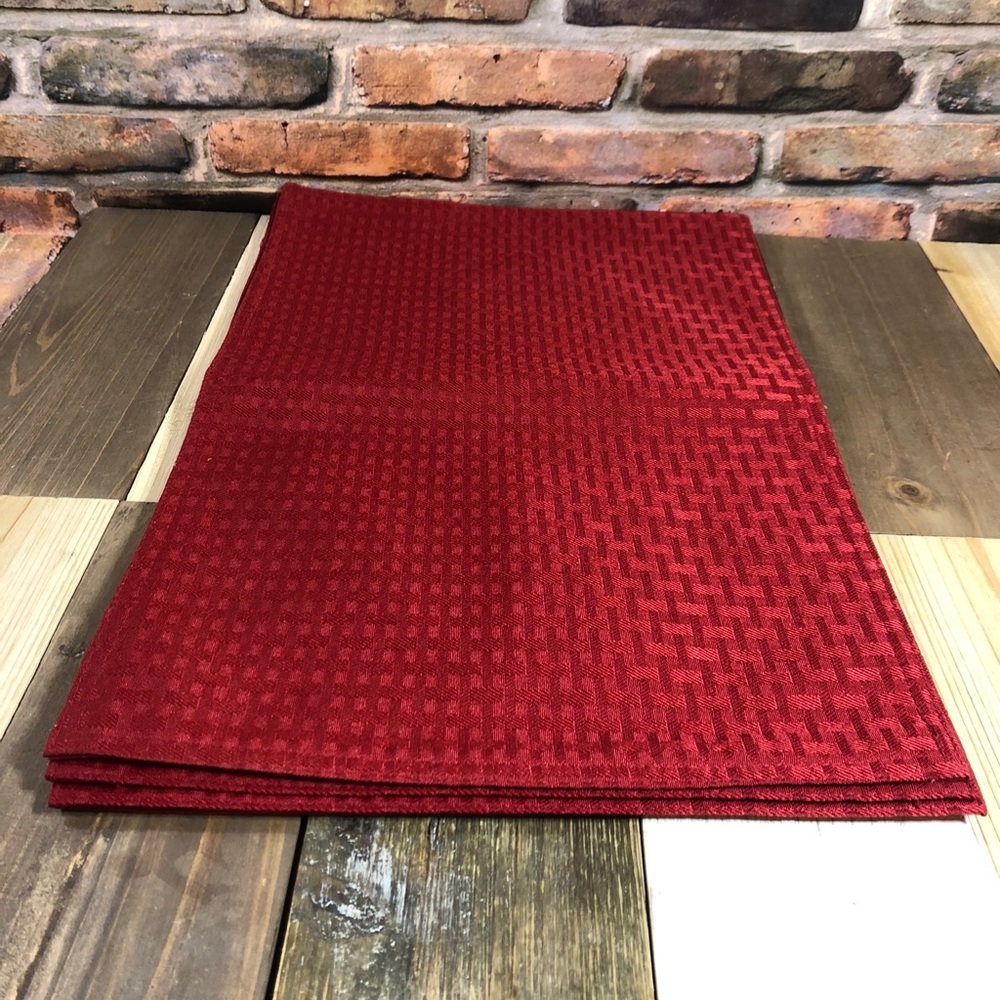 4 Kitchen Table Placemat Set Size 18”X12”.
